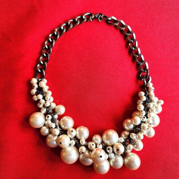 Pearl Cluster Necklace-Chunky Layered -18 inch - Picture 3 of 5